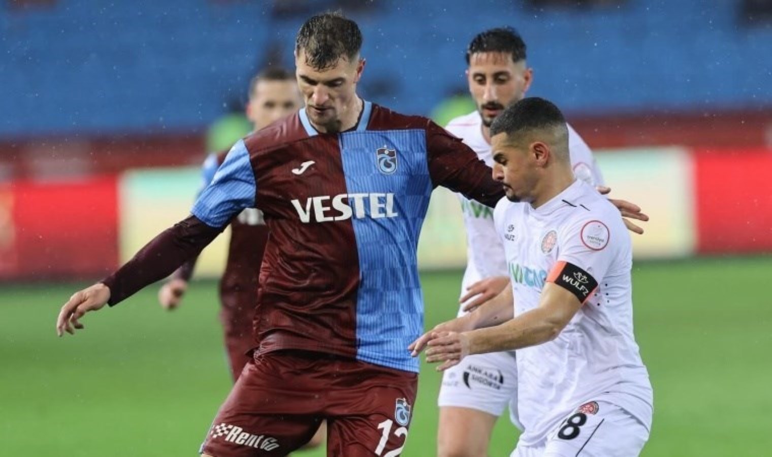 Yollar ayrılmıştı: Thomas Meunier’den Trabzonspor’a sert tepki!